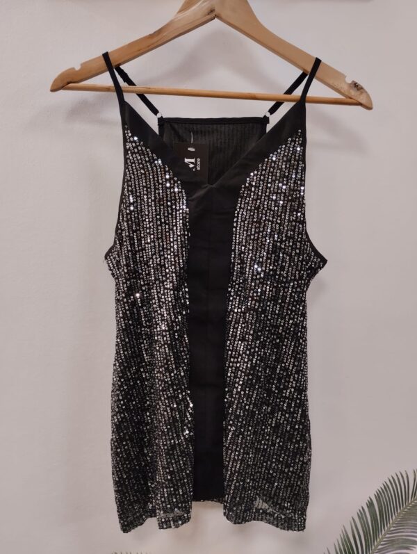 Musculosa con lentejuelas